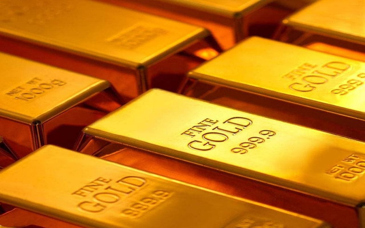 Fed Rate Cut Hopes, Geopolitical Tensions Lift Gold Prices